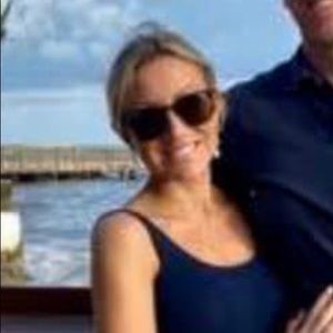 Meet your Posher, Cristina